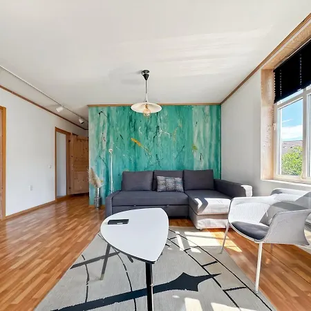 Scenic Escape - 2 Bedroom - 32 *